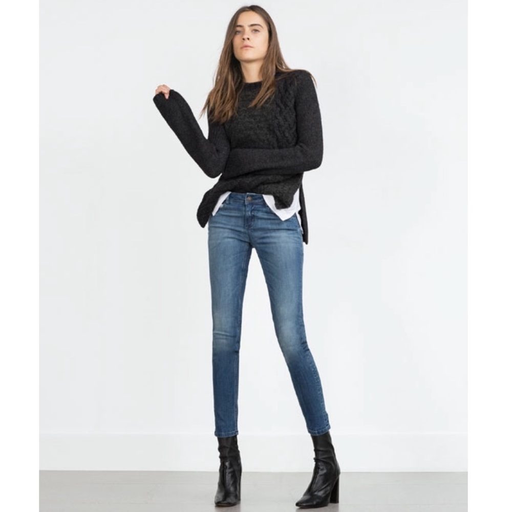 Zara Mid Rise Skinny Jeans